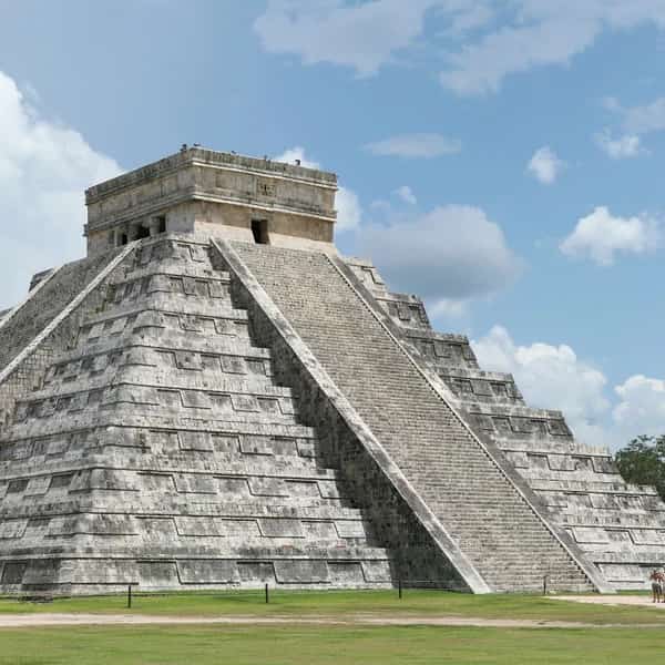 Chichén Itzá — Maya city