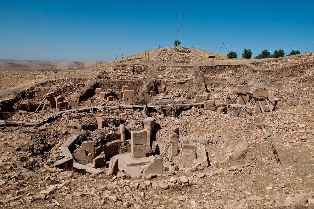 Göbekli Tepe T-shaped pillars at dawn