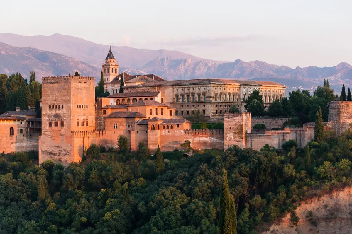 Elhamra'daki Aslanlar Avlusu, Granada