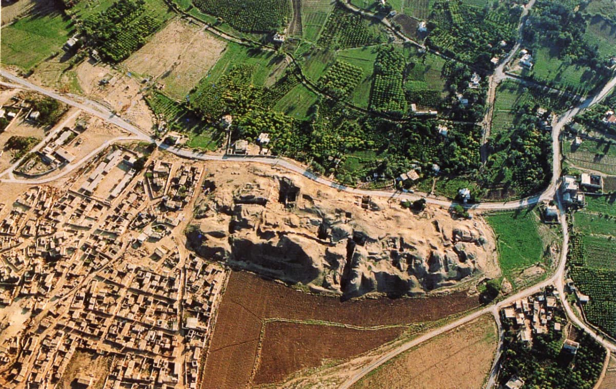 Tell es-Sultan, antik Eriha — Filistin, Ürdün Vadisi'ndeki 10 metrelik yerleşim höyüğü