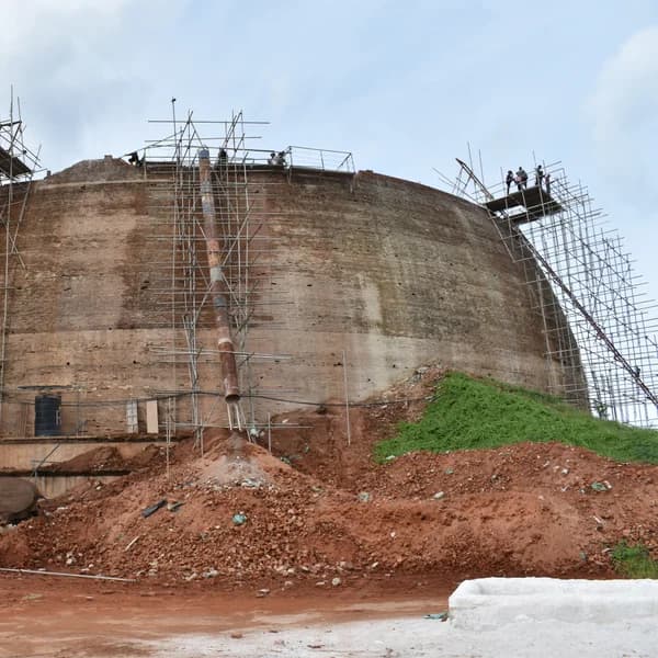 The Ruwanwelisaya stupa at Anuradhapura, Sri Lanka