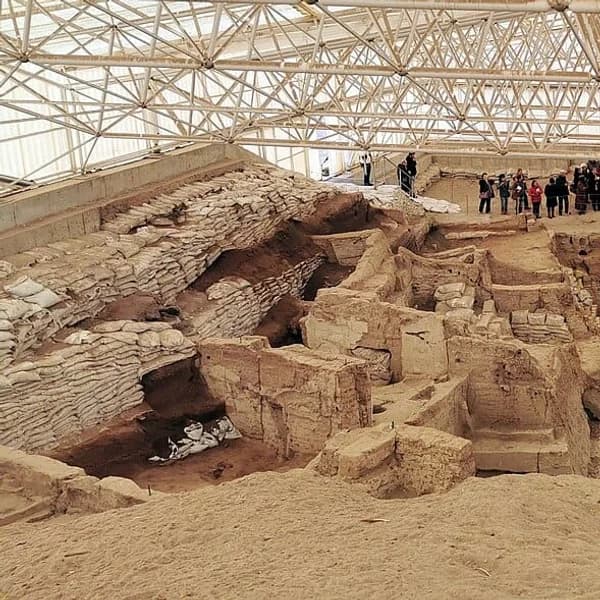 Excavated mudbrick structures at Çatalhöyük