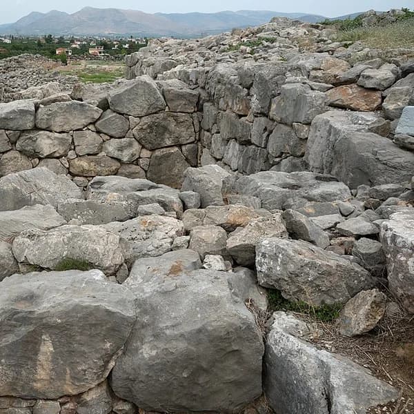 Cyclopean masonry walls of Mycenaean Tiryns
