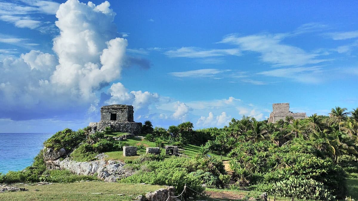 El Castillo at Tulum on a cliff above the Caribbean Sea, Quintana Roo, Mexico