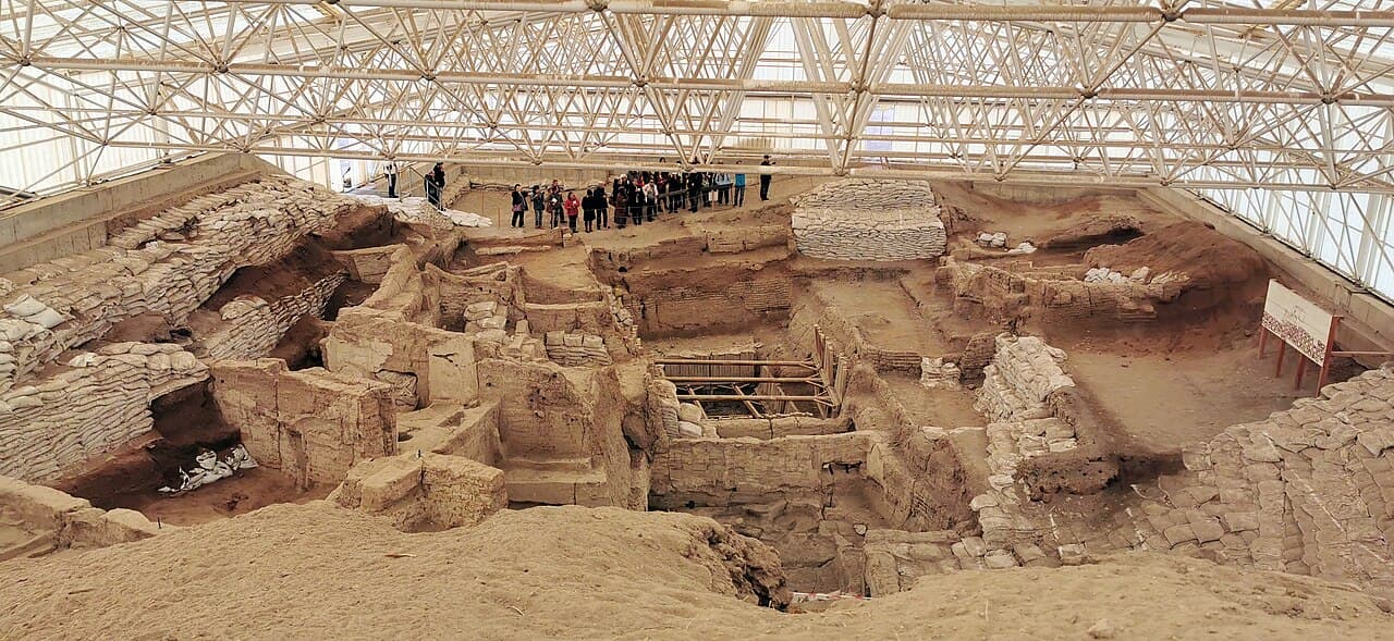 Excavated mudbrick structures at Çatalhöyük