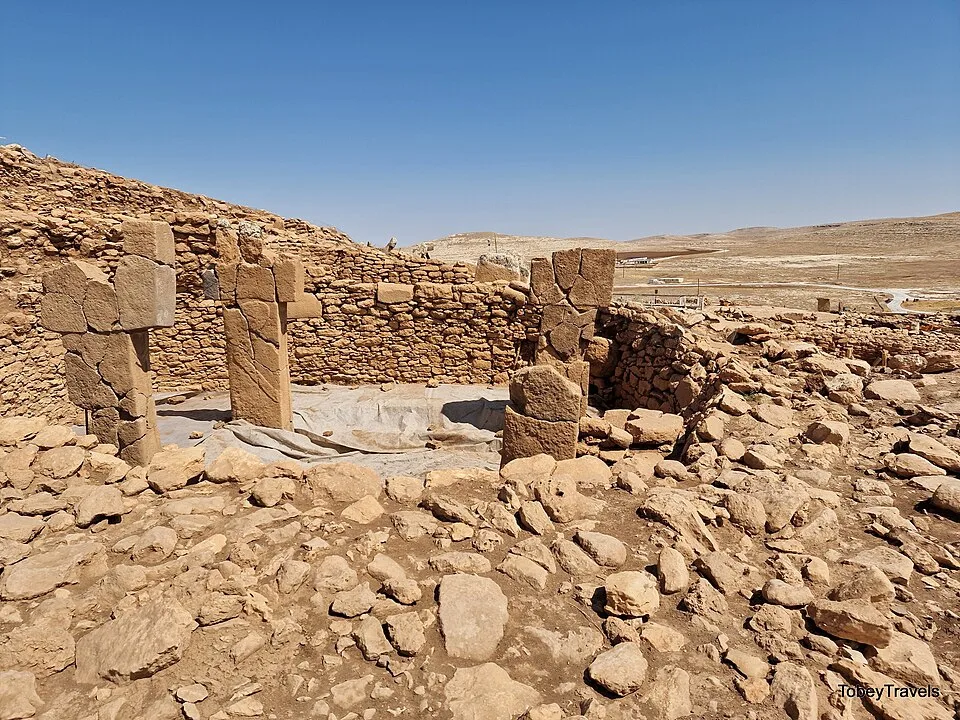 Enclosure with T Shaped Pillars, Karahantepe (Karahan Tepe), Turkey (2)