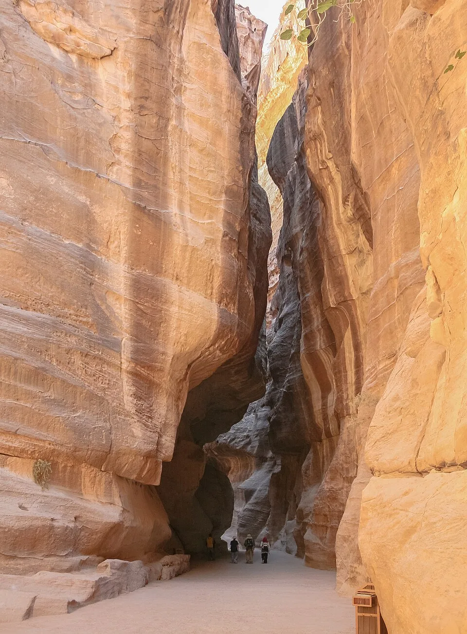 Al-Siq, Petra, Jordan5