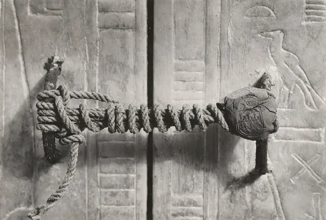 Tutankamon'un mezarındaki üçüncü mabette bozulmamış mühür, 1922