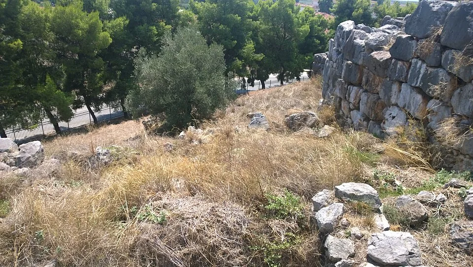 Fortification of Tiryns.(The part of cyclopean walls)