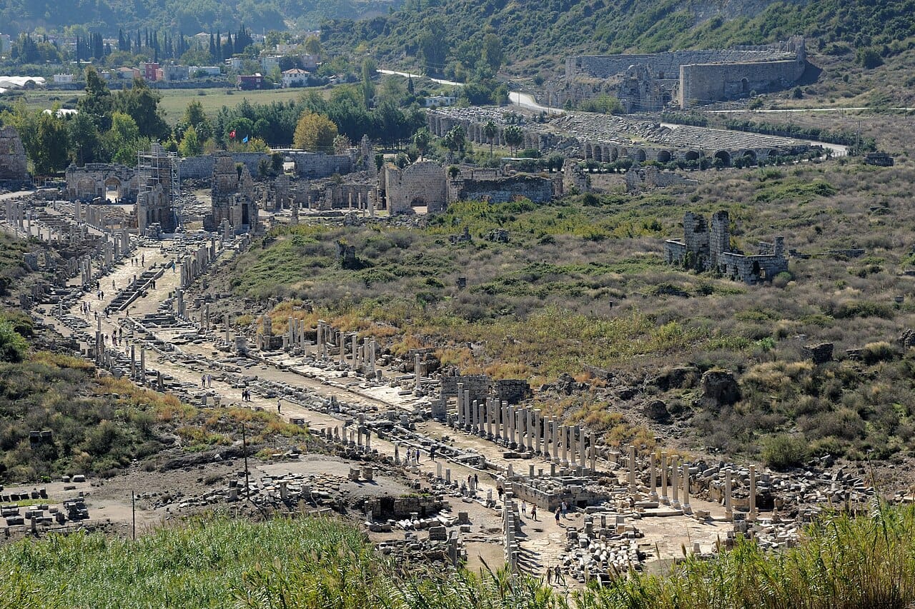 Perge arkeolojik alanı