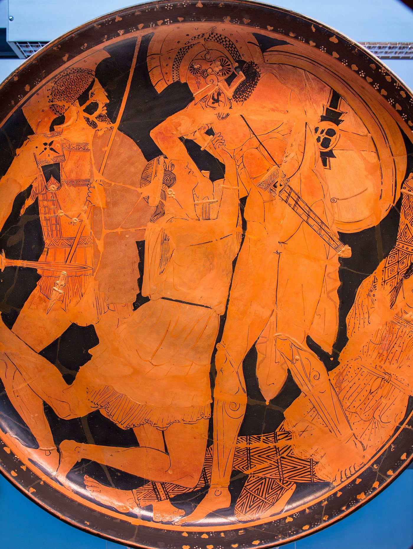 Achilles and Penthesilea on an Attic cup by the Penthesilea Painter