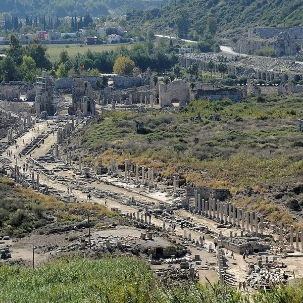 Perge arkeolojik alanı